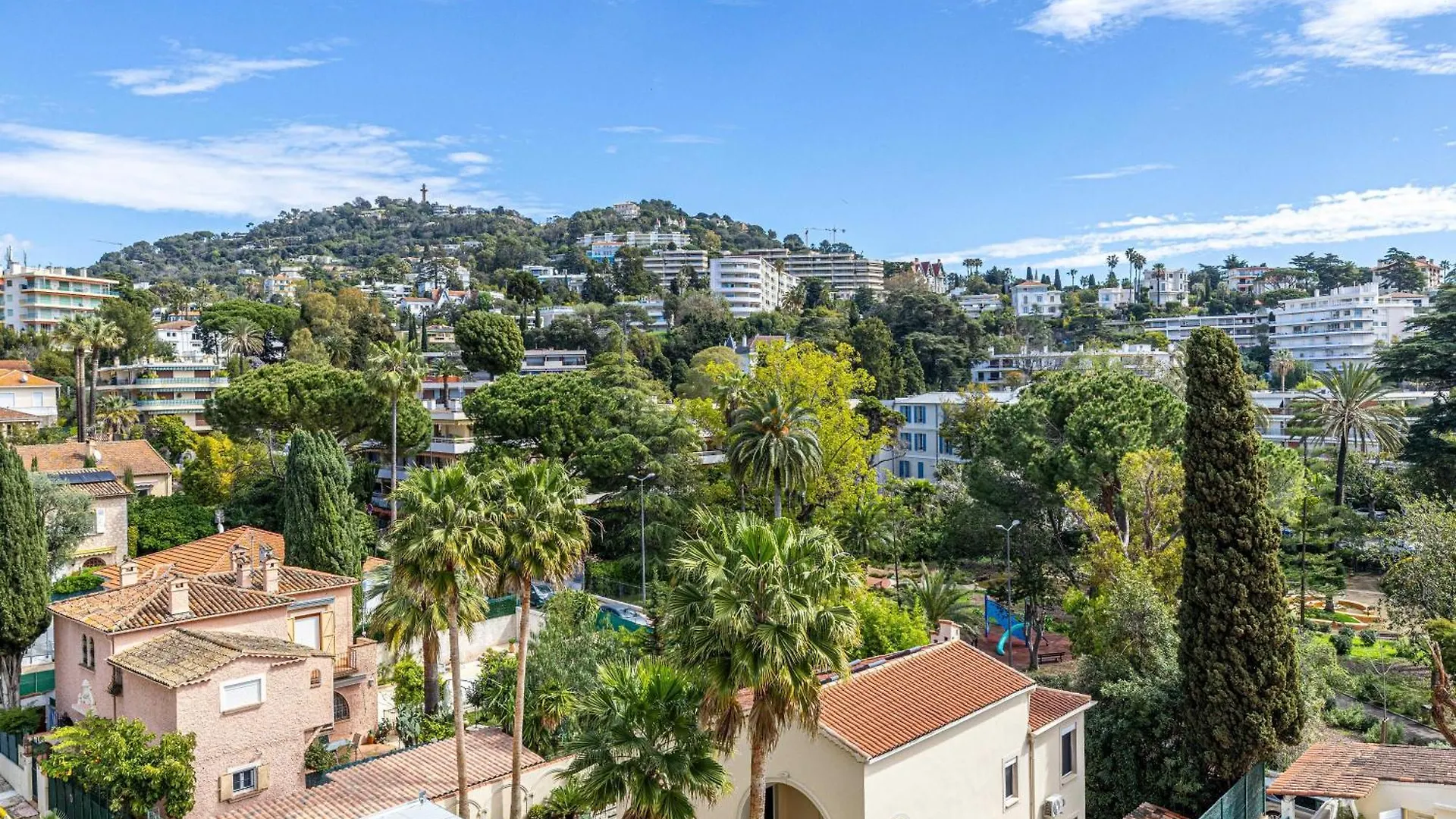 Elegance And Serenity With Terrace, View & A-C Cannes 0*,  France